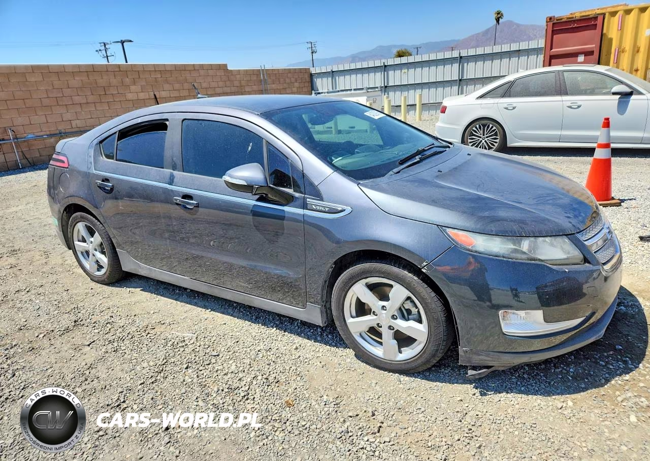 2013 Chevrolet Volt VIN:1G1RE6E40DU142203 - 4