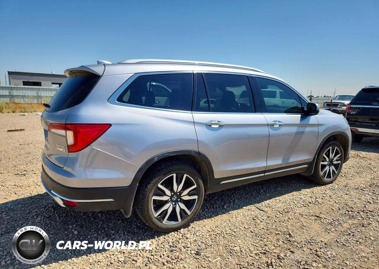 2020 Honda Pilot Touring VIN:5FNYF6H96LB016569 - 3