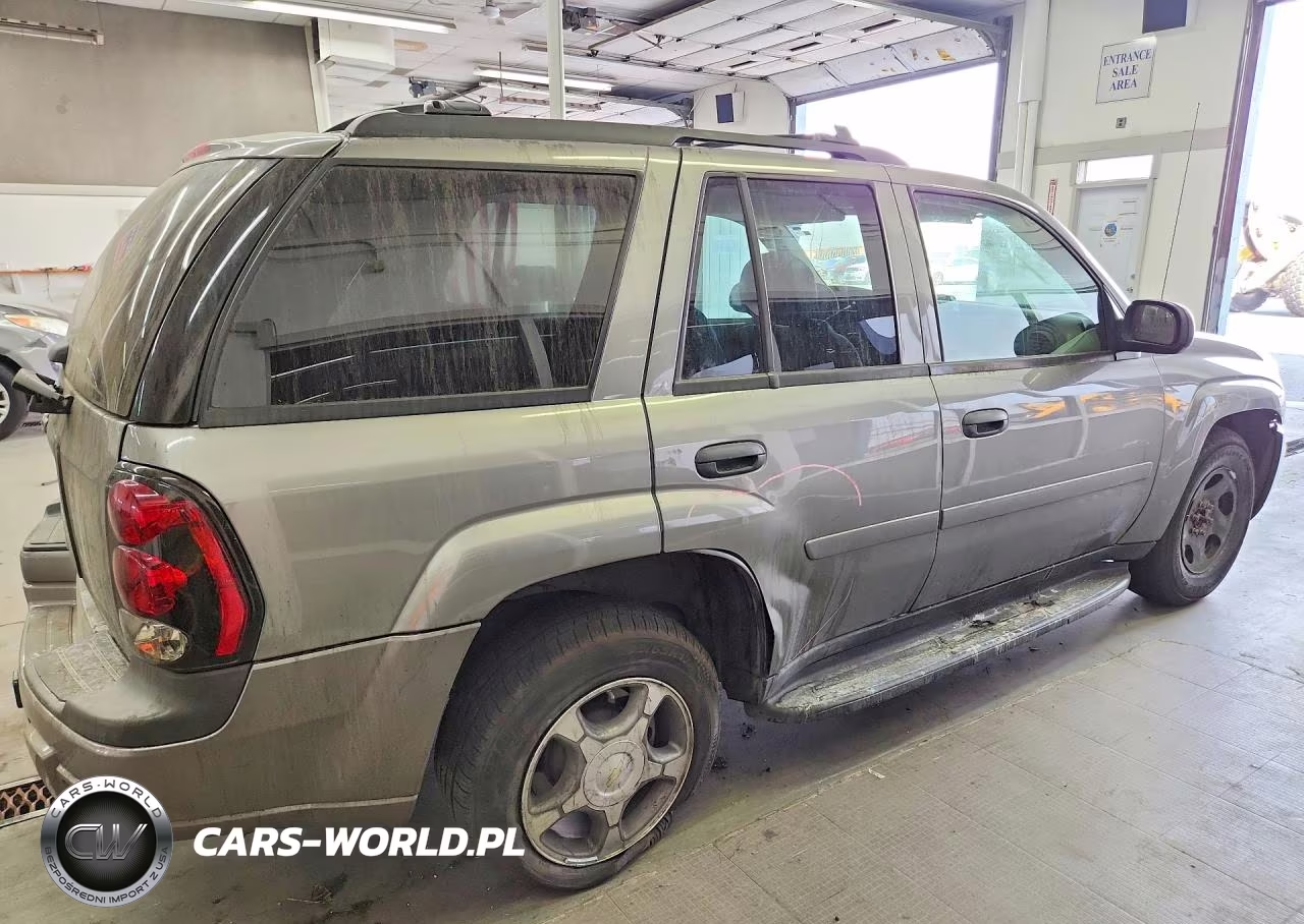 2008 Chevrolet Trailblazer Ls VIN:1GNDT13S682137365 - 3