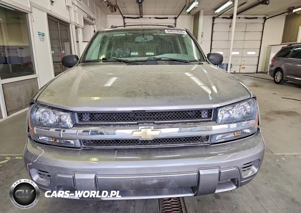 2008 Chevrolet Trailblazer Ls VIN:1GNDT13S682137365 - 5