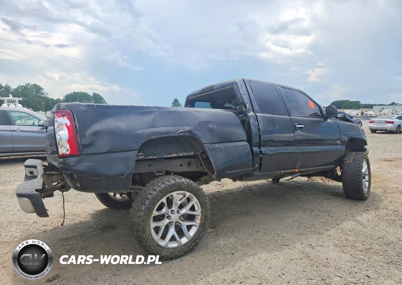 2003 Chevrolet Silverado K1500 VIN:1GCEK19V83E226895 - 3