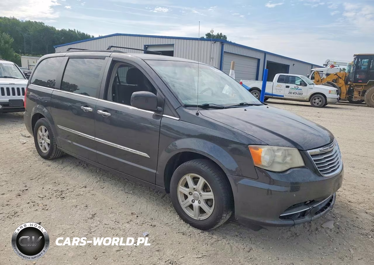 2011 Chrysler Town & Country Touring VIN:2A4RR5DG7BR770944 - 4