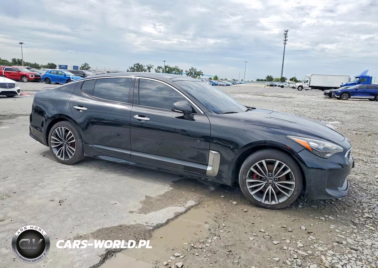 2018 Kia Stinger Premium VIN:KNAE25LA4J6012228 - 4