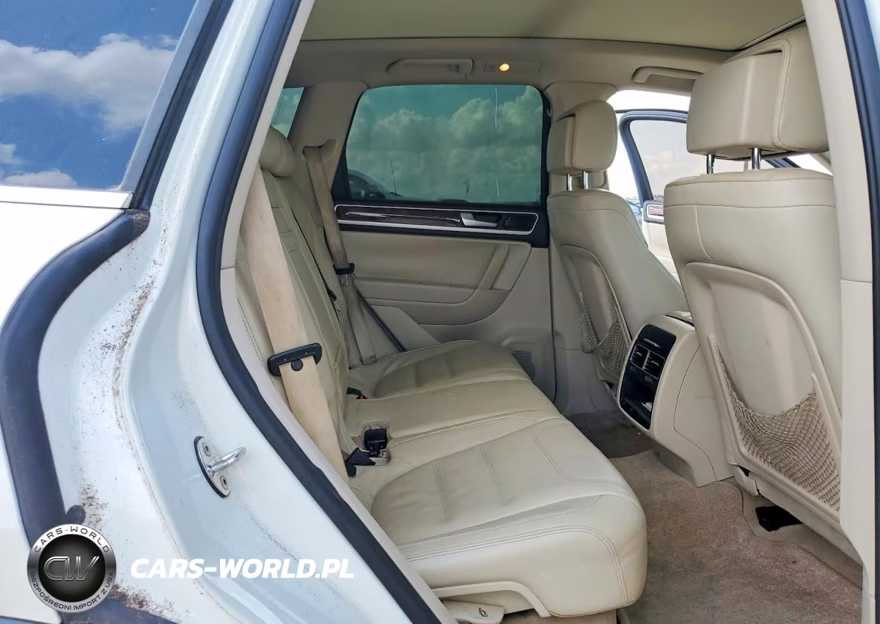 2011 Volkswagen Touareg V6 VIN:WVGFF9BP4BD005832 - 10