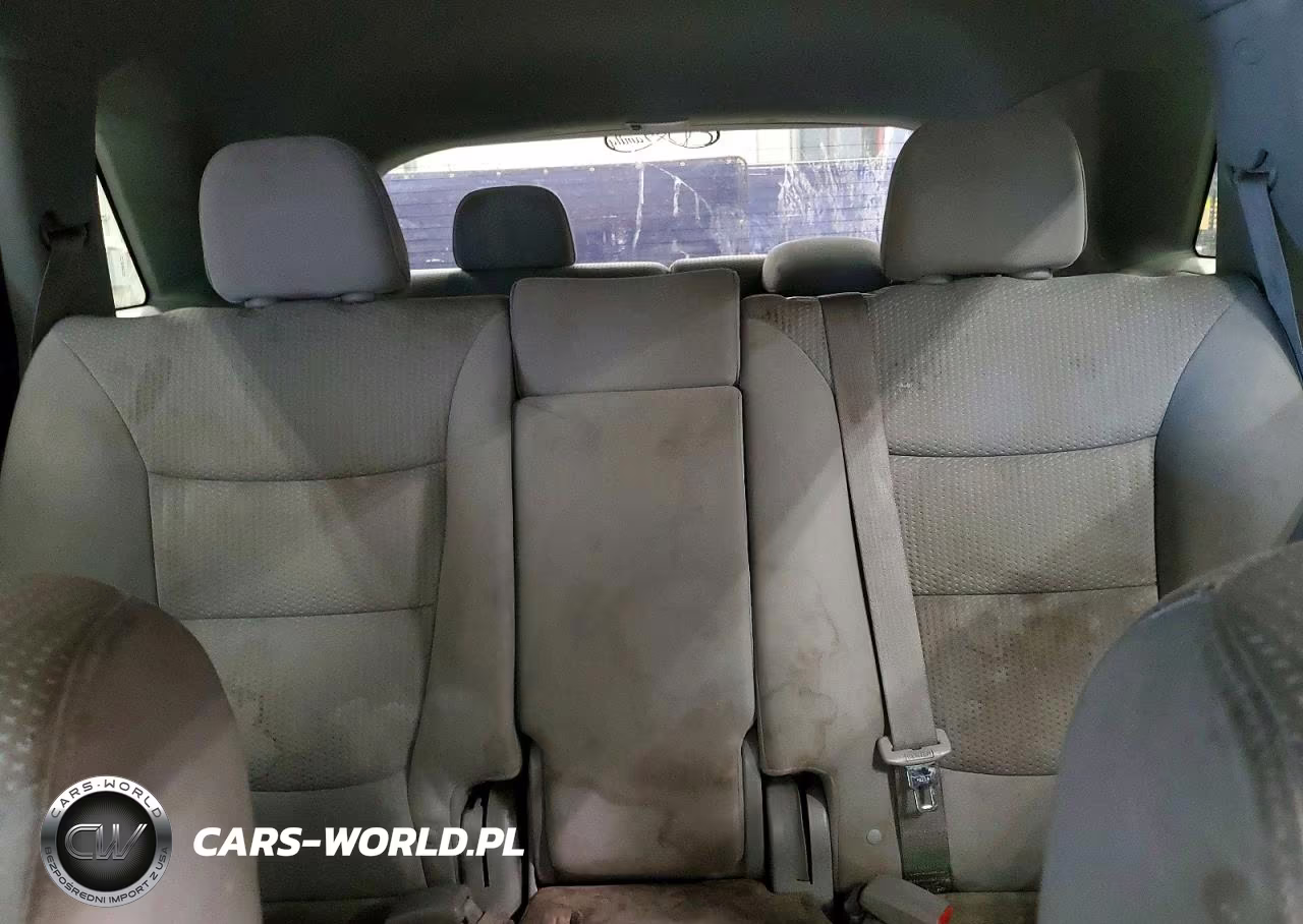 2011 Kia Sorento Lx VIN:5XYKTDA21BG116988 - 10