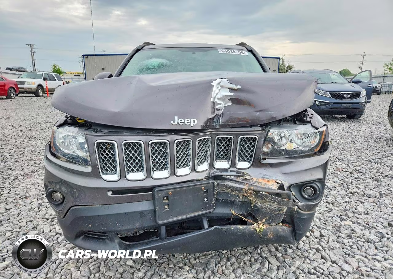 2015 Jeep Compass Latitude VIN:1C4NJDEB3FD395166 - 5