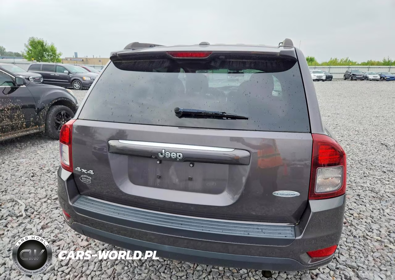 2015 Jeep Compass Latitude VIN:1C4NJDEB3FD395166 - 6