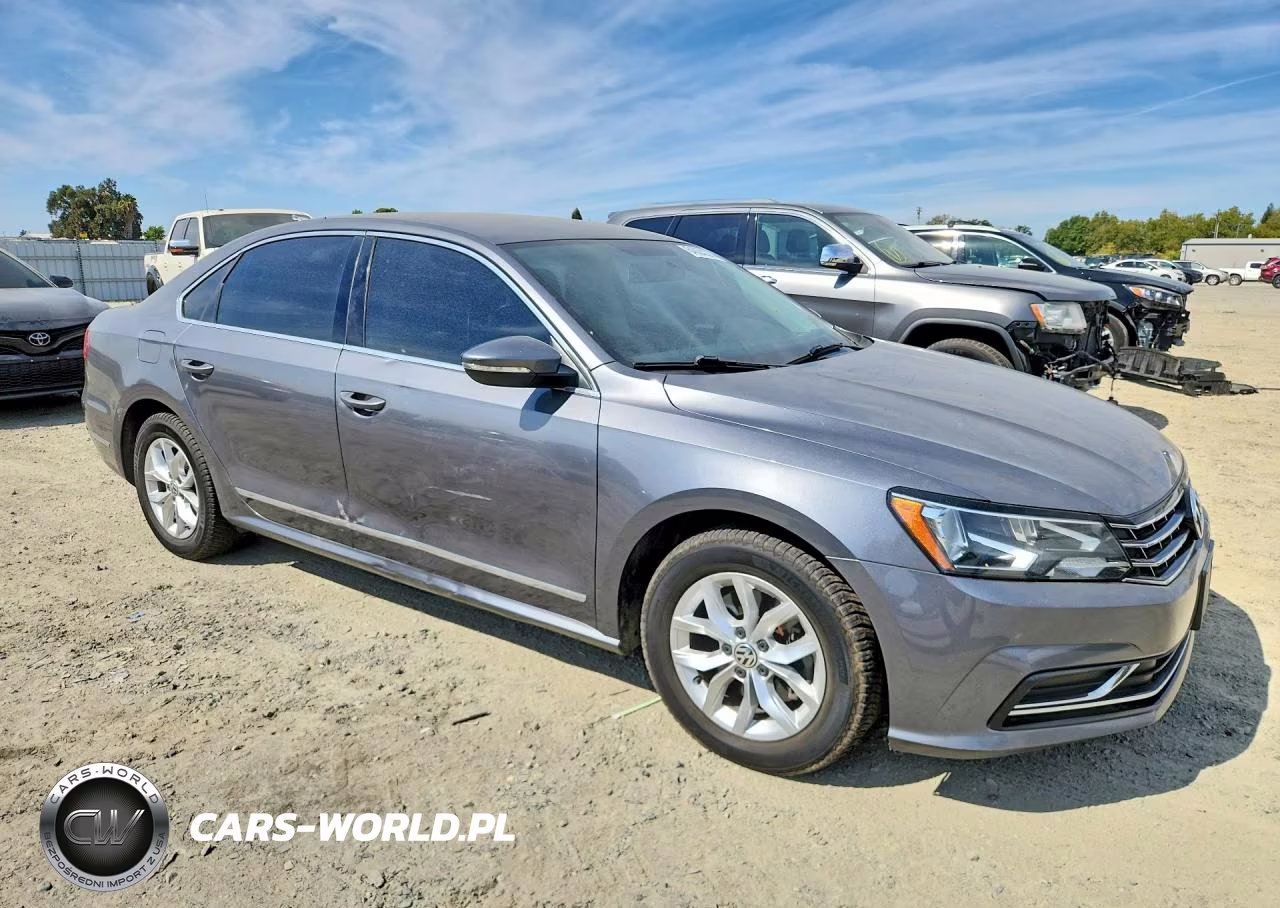 2016 Volkswagen Passat S VIN:1VWAT7A31GC042857 - 4