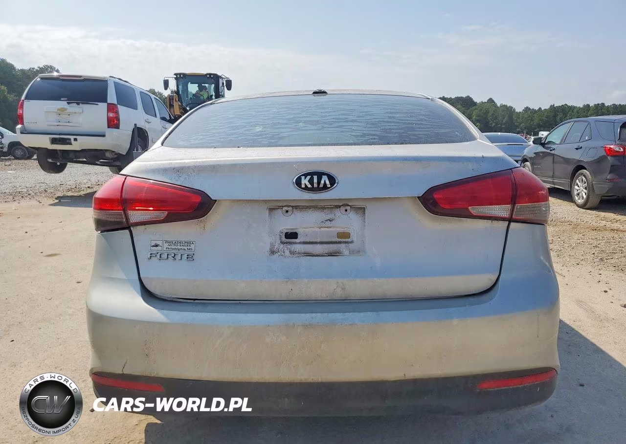 2017 Kia Forte VIN:3KPFK4A72HE115662 - 6