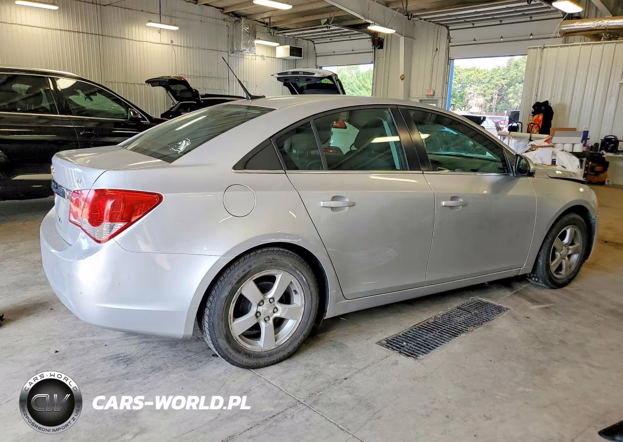 2014 Chevrolet Cruze Lt VIN:1G1PC5SB6E7370913 - 3