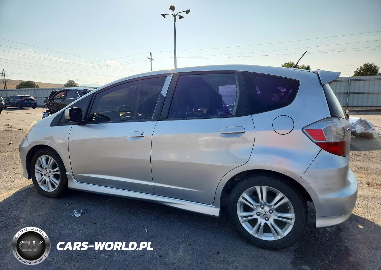 2011 Honda Fit Sport VIN:JHMGE8H68BC006636 - 2
