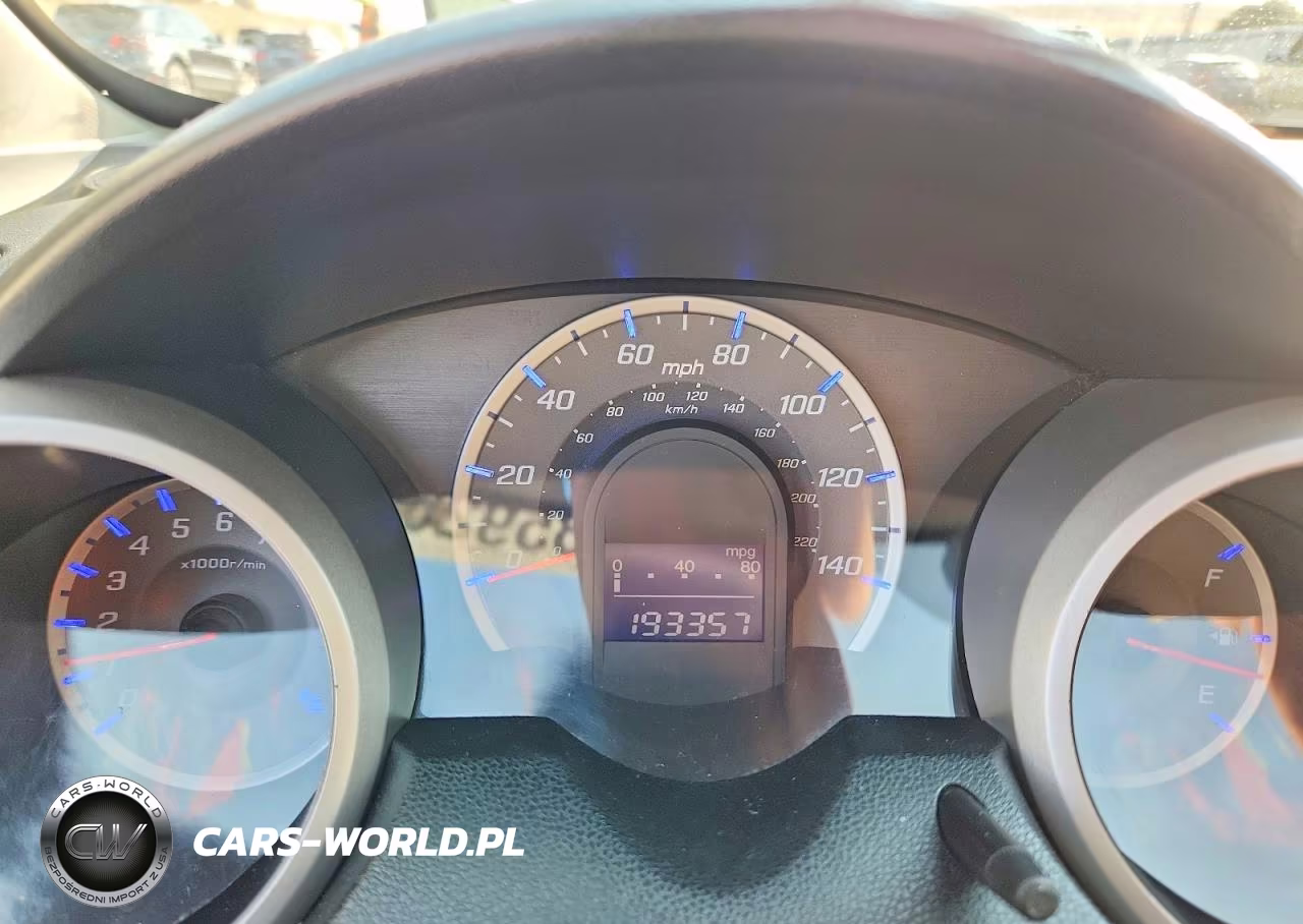 2011 Honda Fit Sport VIN:JHMGE8H68BC006636 - 9