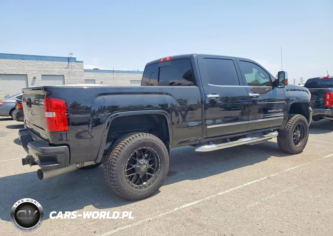 2019 GMC Sierra K2500 Denali VIN:1GT12SEY7KF168548 - 3