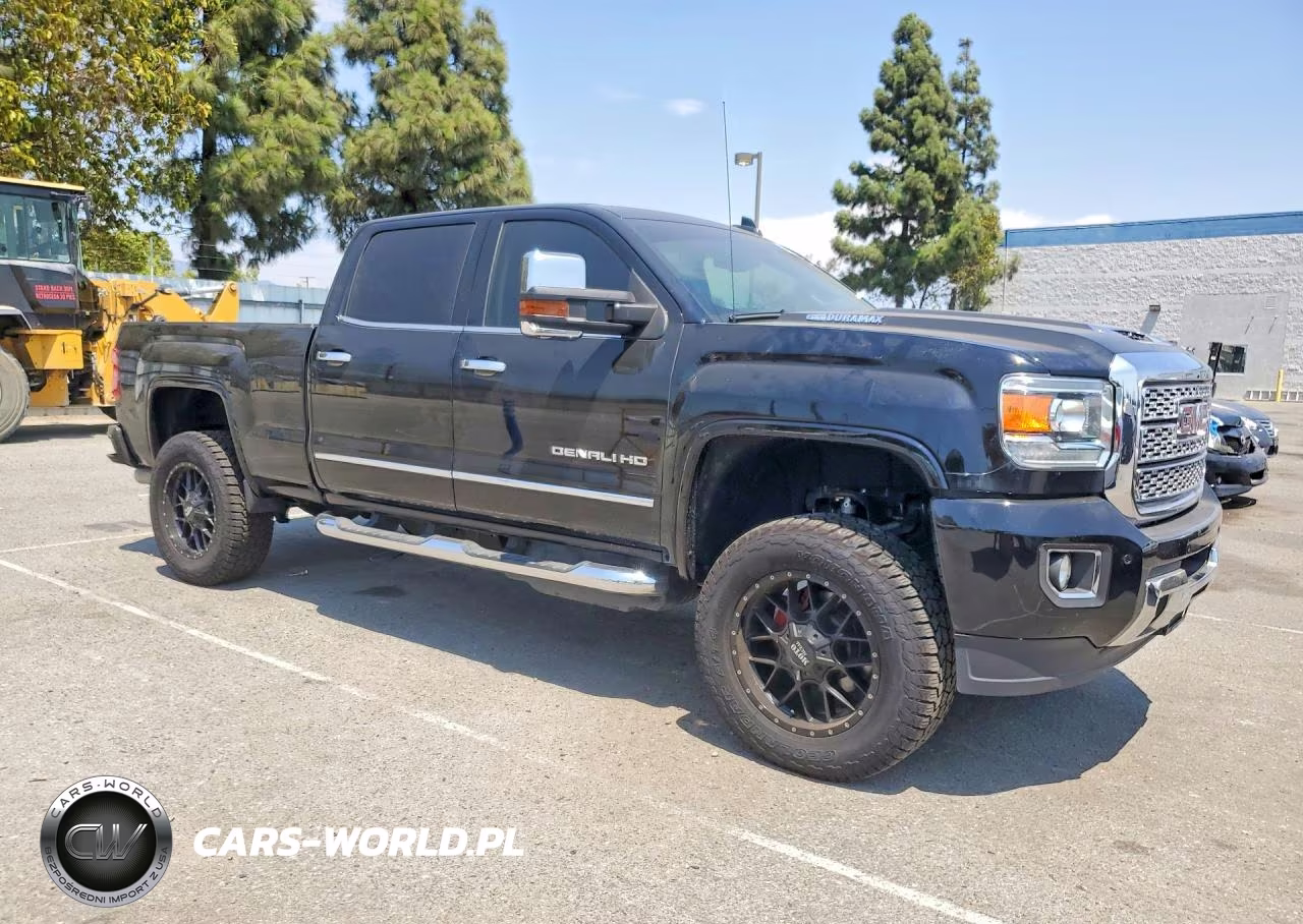 2019 GMC Sierra K2500 Denali VIN:1GT12SEY7KF168548 - 4