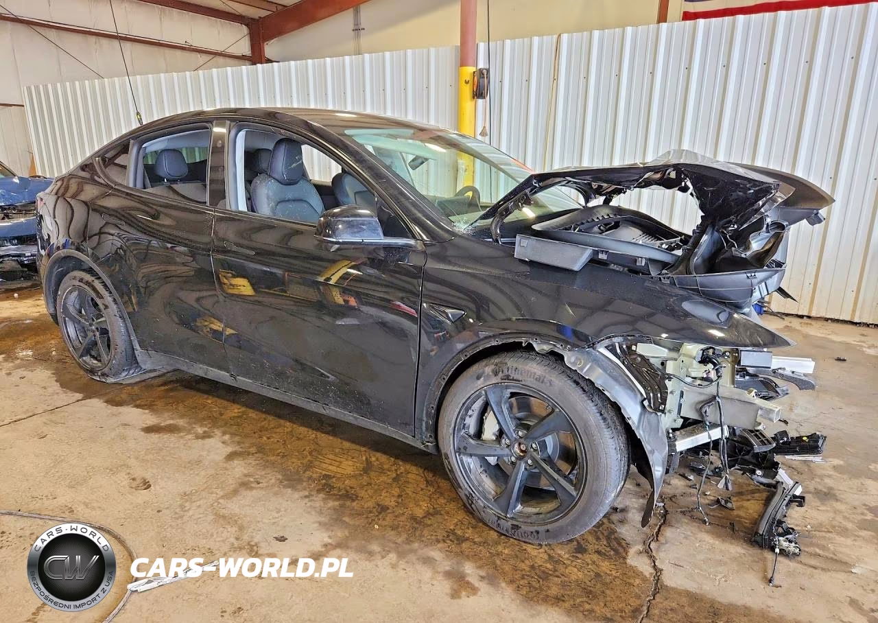 2026 Tesla Model Y VIN:7SAYGDEE0TF552584 - 4