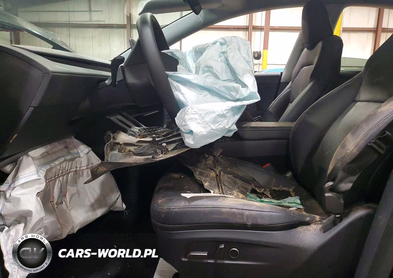 2026 Tesla Model Y VIN:7SAYGDEE0TF552584 - 7