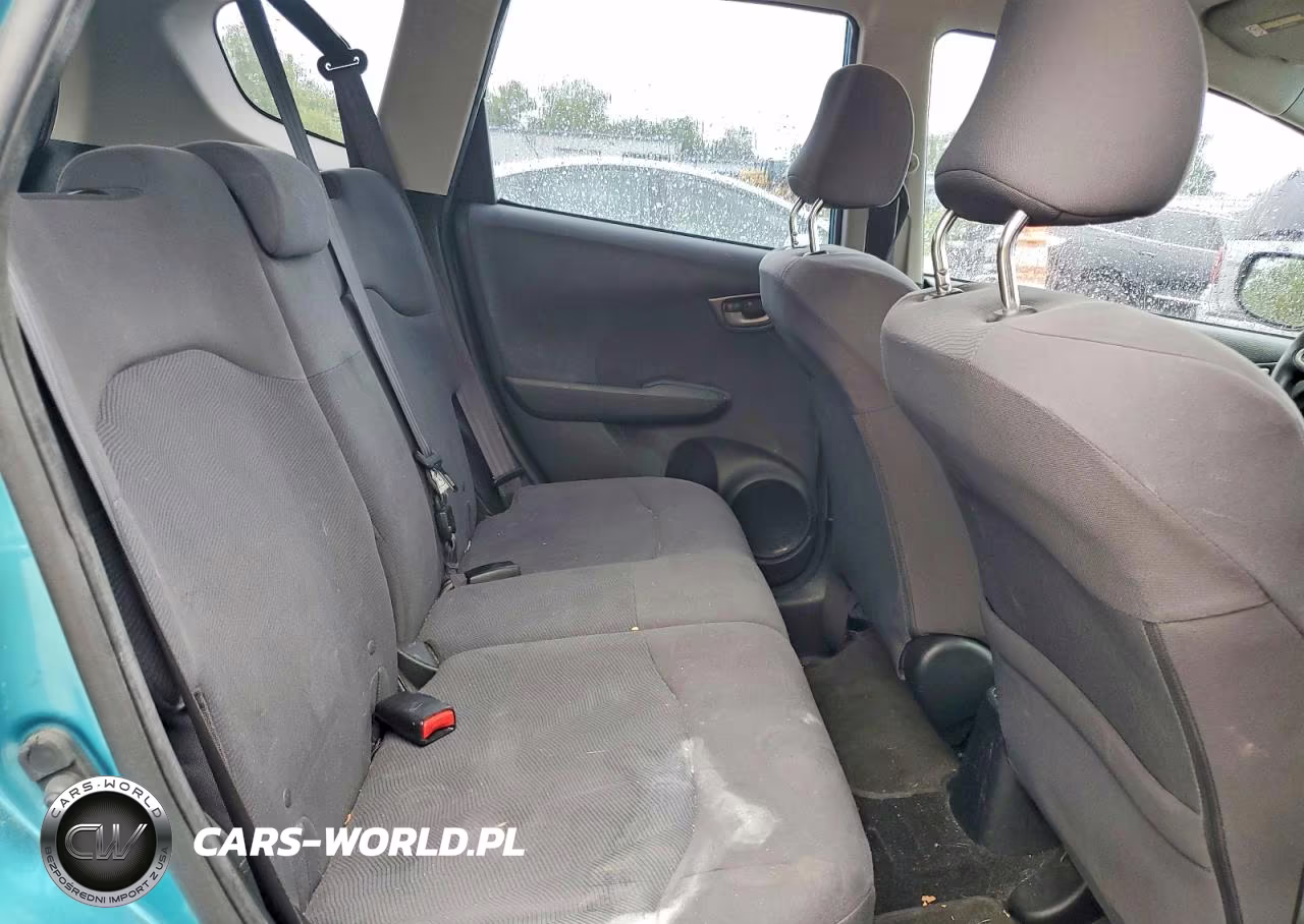 2012 Honda Fit VIN:JHMGE8H35CC006598 - 10
