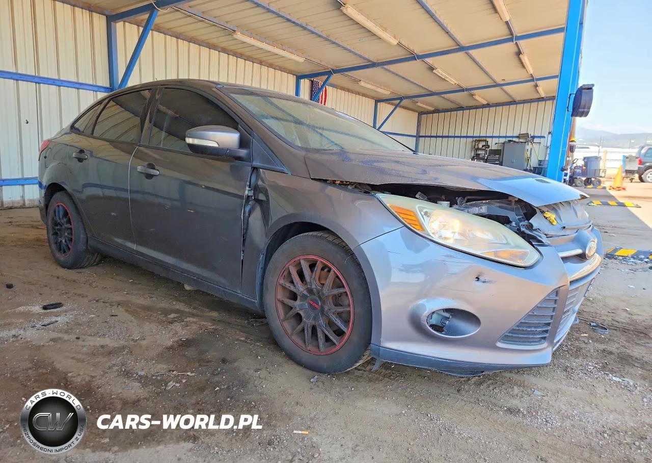 2013 Ford Focus VIN:1FADP3F21DL382881 - 4