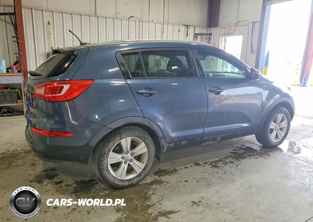 2011 Kia Sportage Lx VIN:KNDPBCA23B7159650 - 3