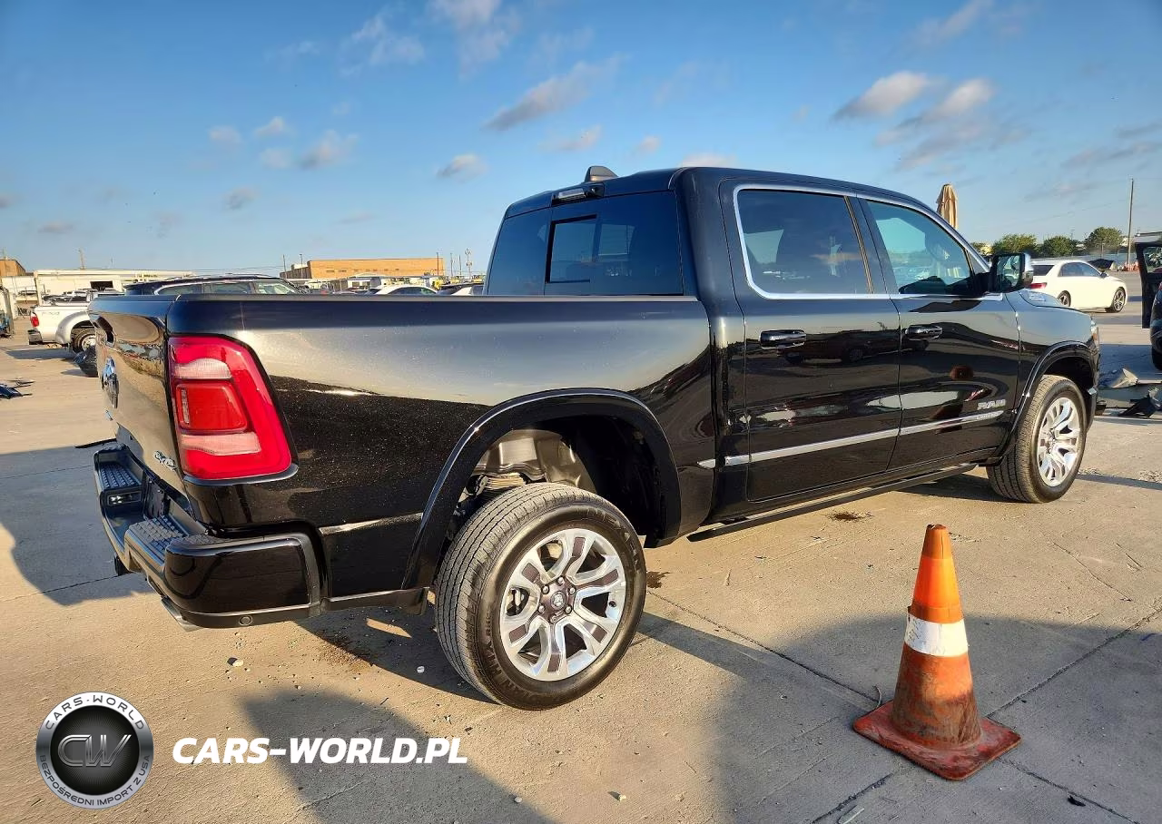 2024 Ram 1500 Limited VIN:1C6SRFHT2RN228668 - 3