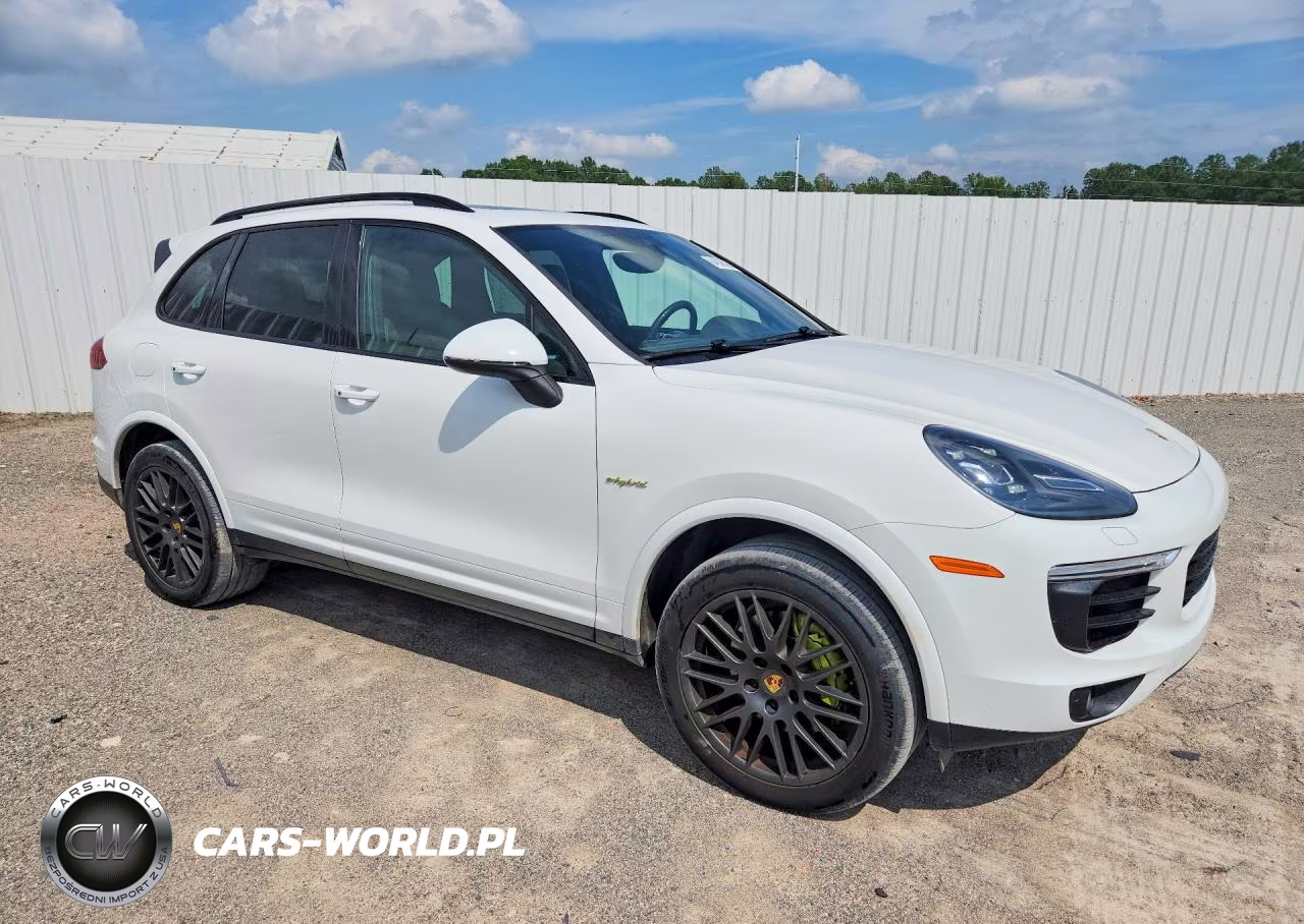 2017 Porsche Cayenne Se Hybrid Platinum VIN:WP1AE2A2XHLA68929 - 4