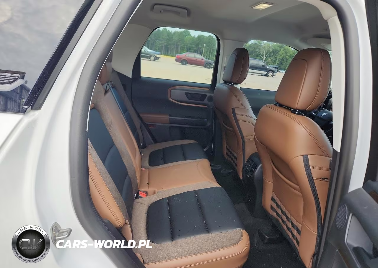2025 Ford Bronco Sport Outer Banks VIN:3FMCR9CN9SRE83873 - 11