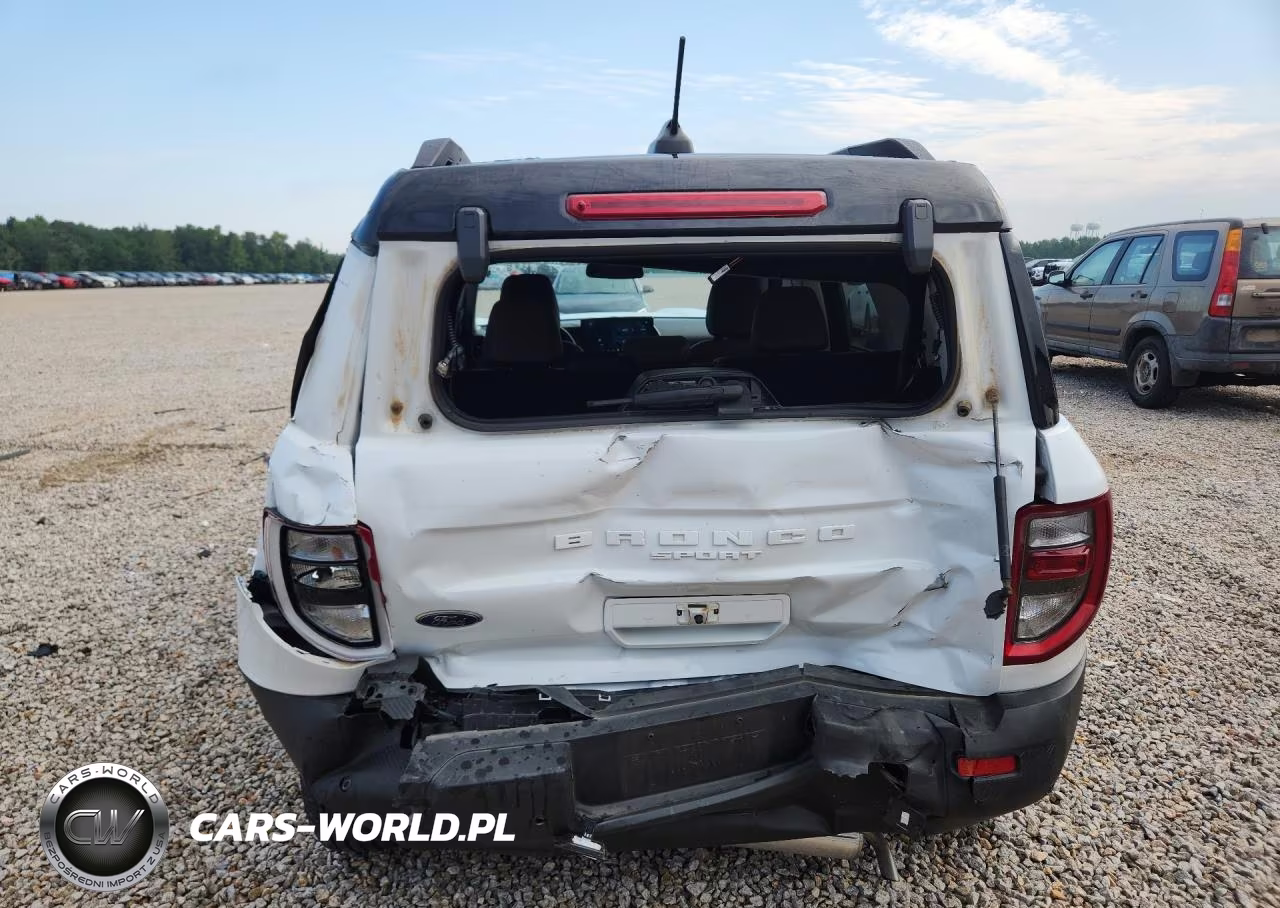 2025 Ford Bronco Sport Outer Banks VIN:3FMCR9CN9SRE83873 - 6
