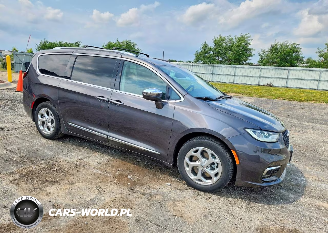 2021 Chrysler Pacifica Hybrid Limited VIN:2C4RC1S7XMR514013 - 4