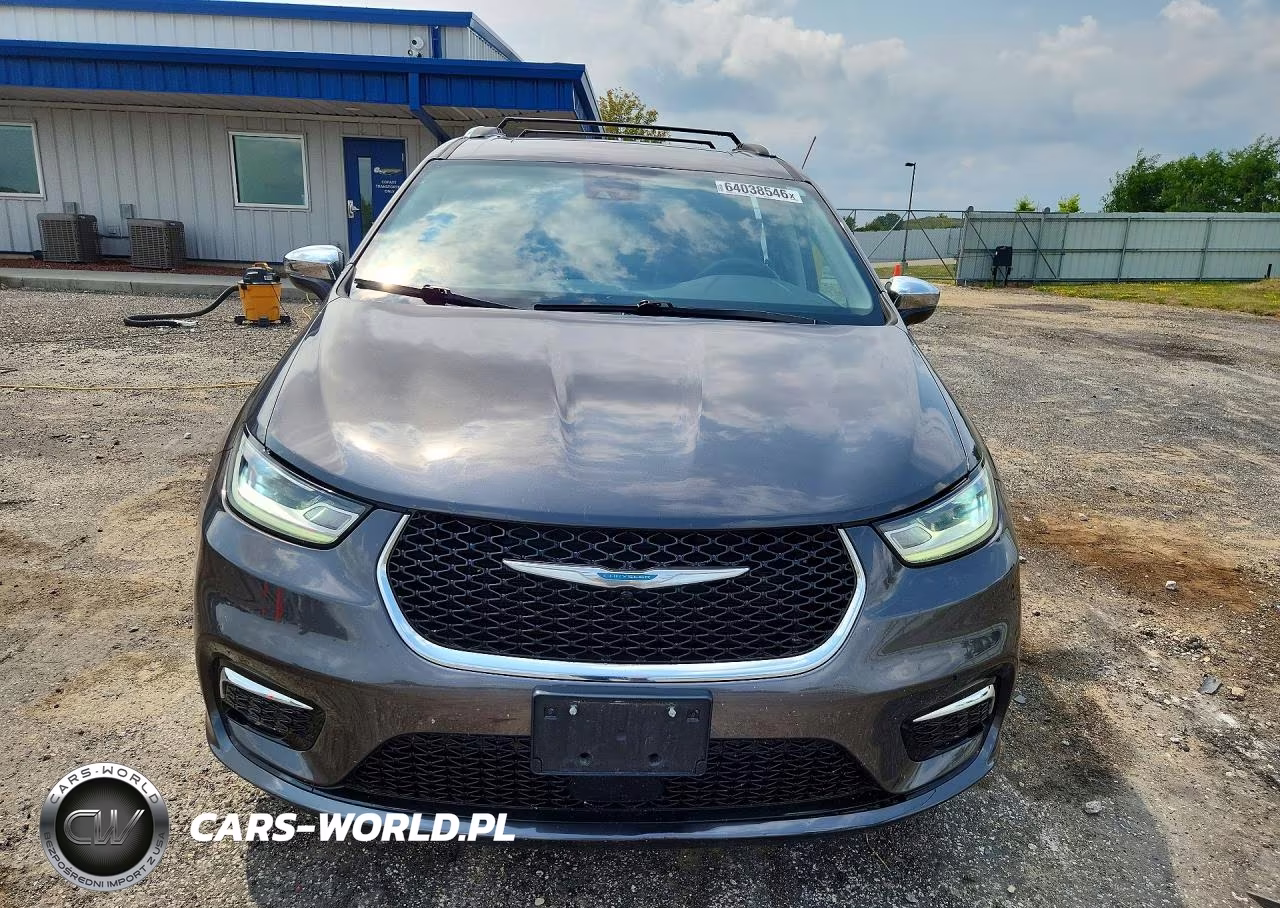 2021 Chrysler Pacifica Hybrid Limited VIN:2C4RC1S7XMR514013 - 5