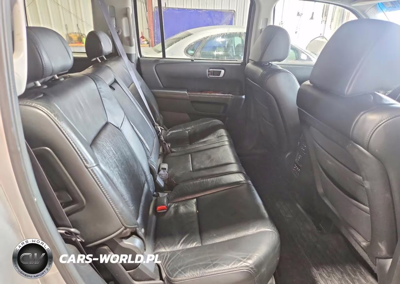 2010 Honda Pilot Touring VIN:5FNYF4H96AB035883 - 11