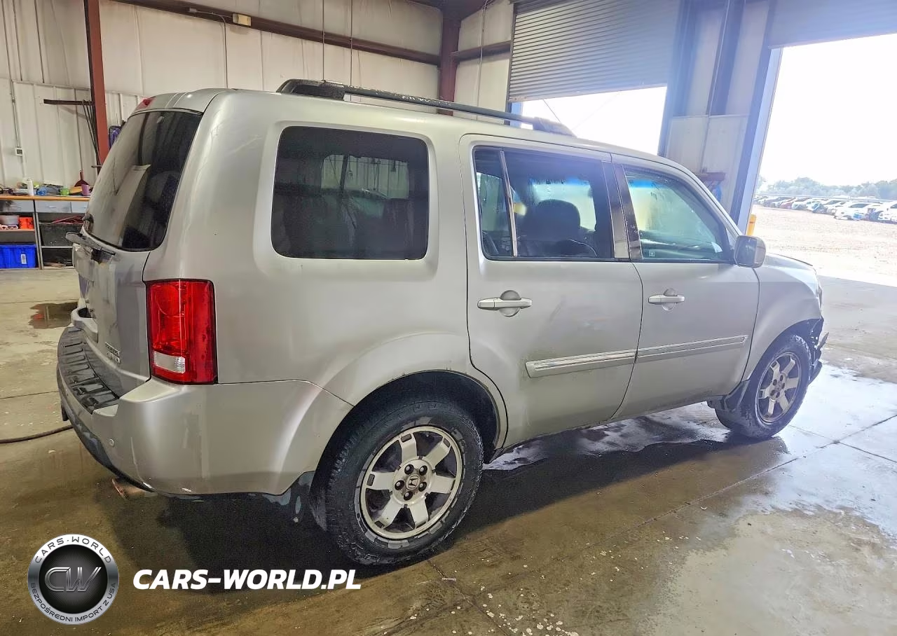 2010 Honda Pilot Touring VIN:5FNYF4H96AB035883 - 3