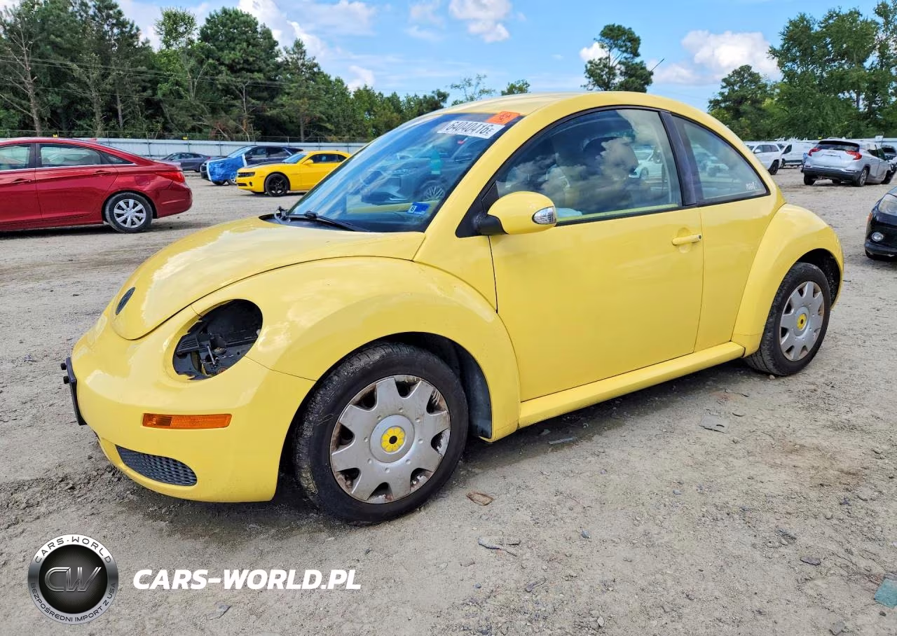 2010 Volkswagen New Beetle – zdjęcie 1 z 12