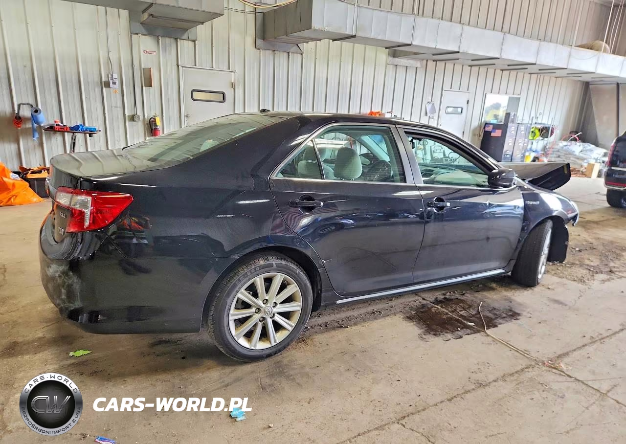 2014 Toyota Camry Hybrid Xle VIN:4T1BD1FK5EU118682 - 3