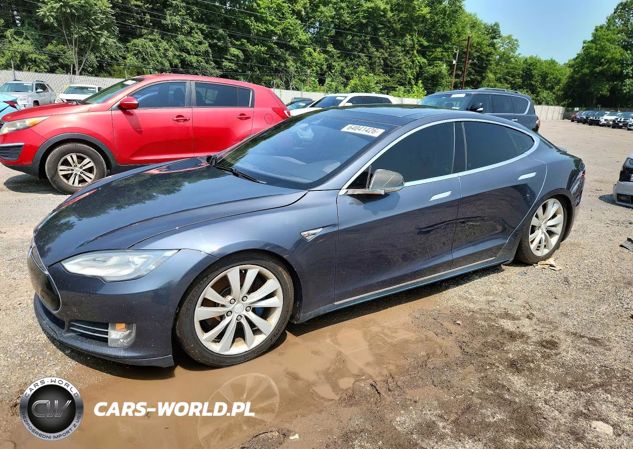 2015 Tesla Model S 85D – zdjęcie 1 z 12