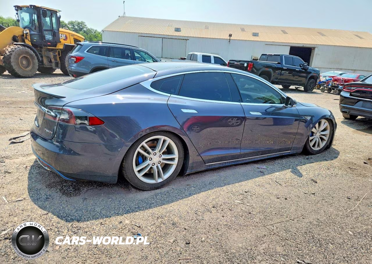 2015 Tesla Model S 85D VIN:5YJSA1H25FFP74031 - 3