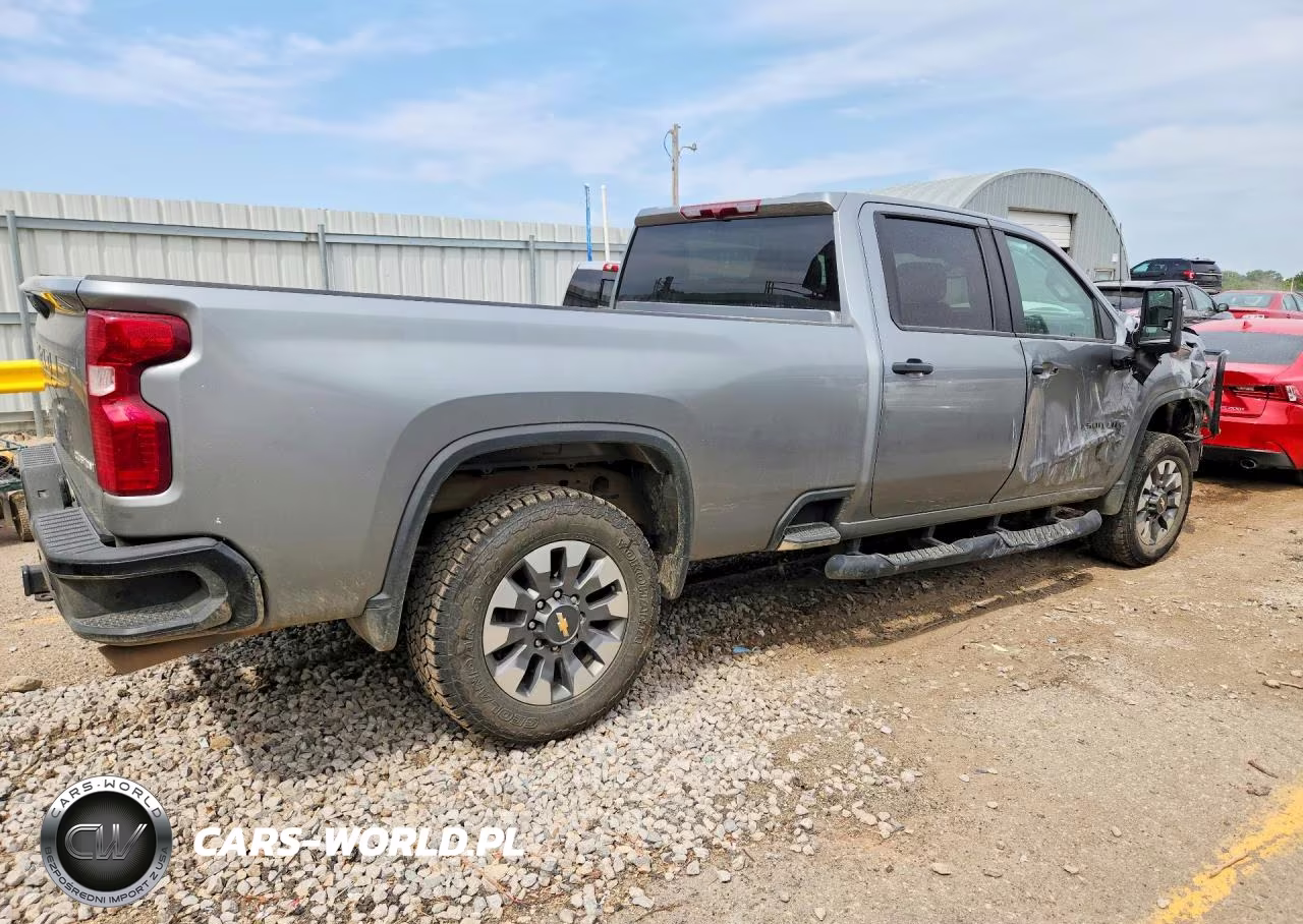 2025 Chevrolet Silverado K2500 Custom VIN:1GC4KME78SF293185 - 3
