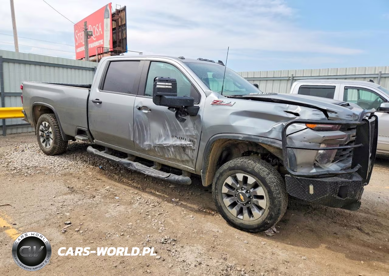 2025 Chevrolet Silverado K2500 Custom VIN:1GC4KME78SF293185 - 4