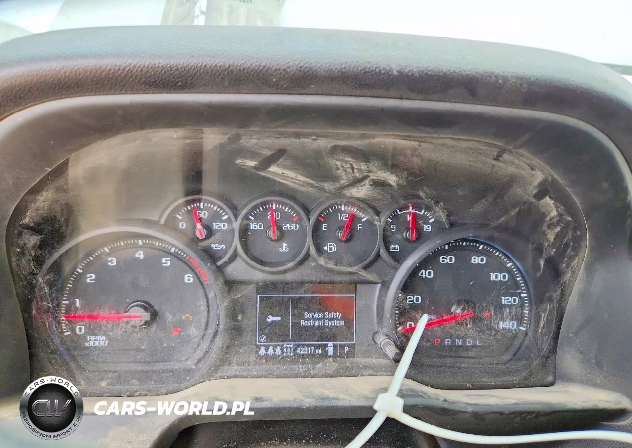 2025 Chevrolet Silverado K2500 Custom VIN:1GC4KME78SF293185 - 9
