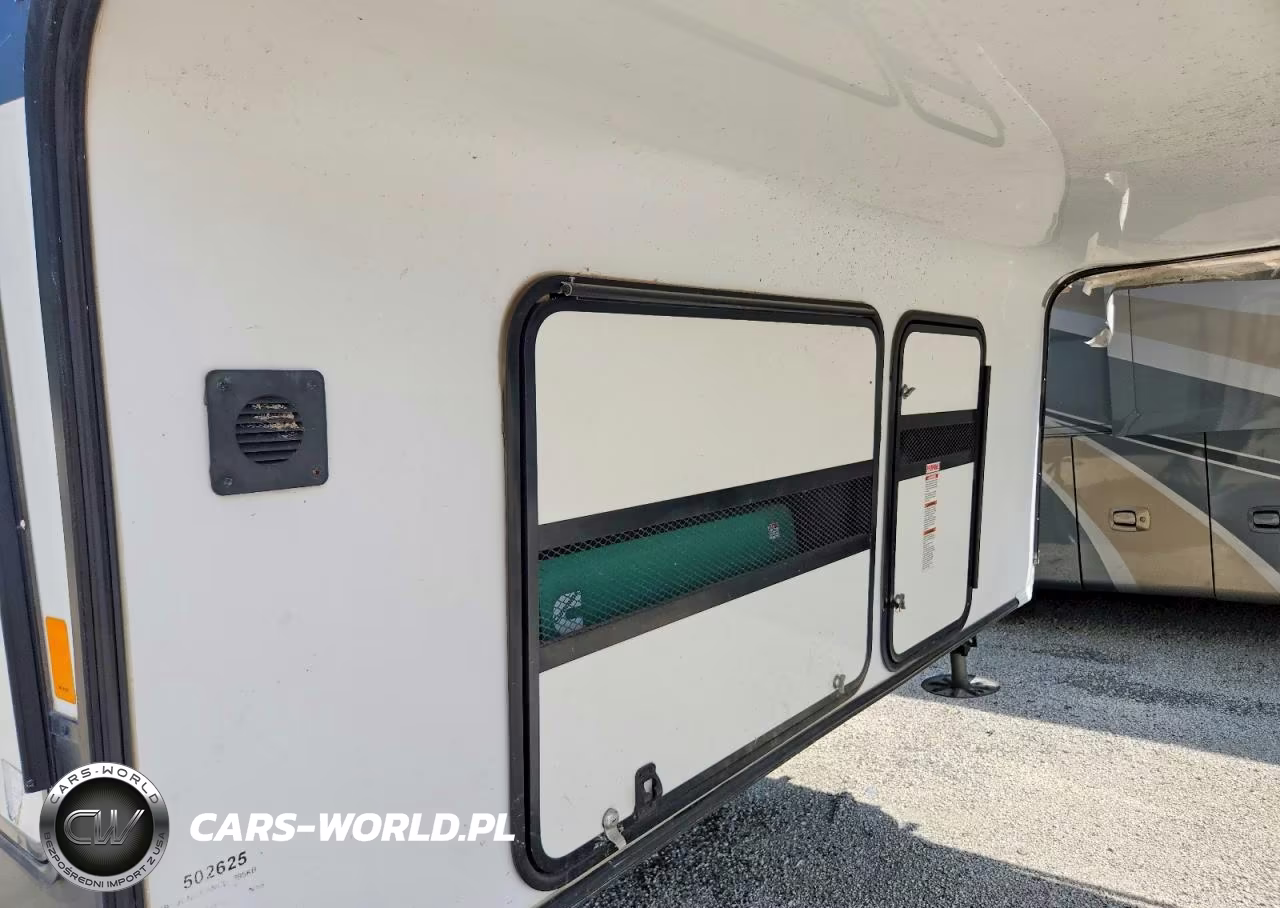 2019 Forest River Vengeance Camper VIN:5ZT3VG5F2K6502625 - 9