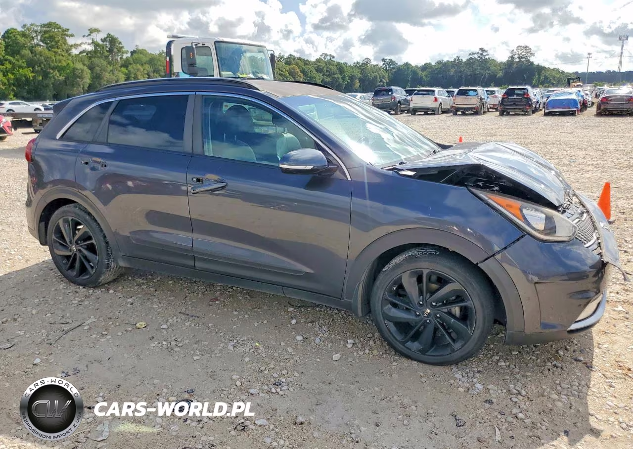2018 Kia Niro Ex VIN:KNDCC3LC2J5187595 - 4