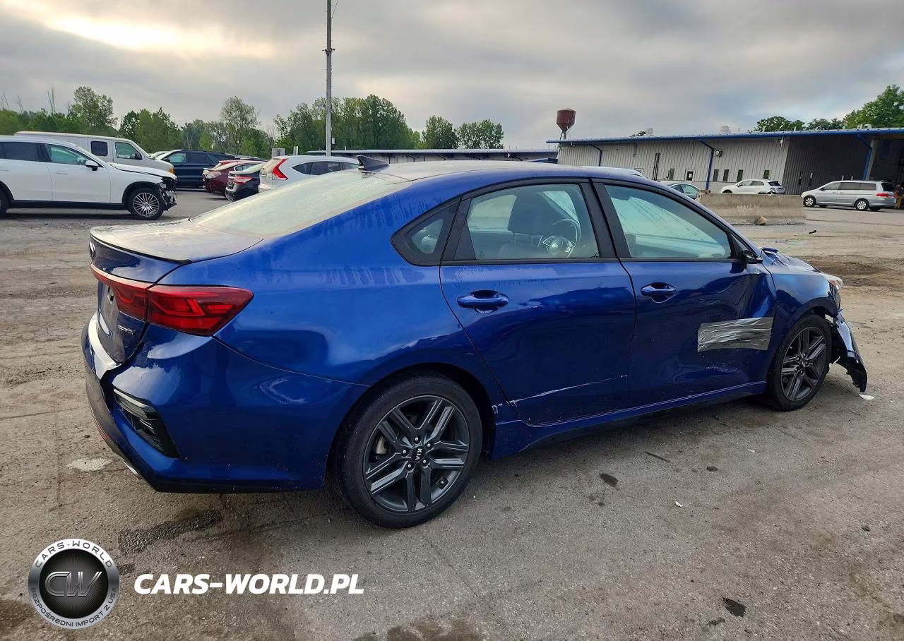 2021 Kia Forte Gt Line VIN:3KPF34AD0ME417870 - 3
