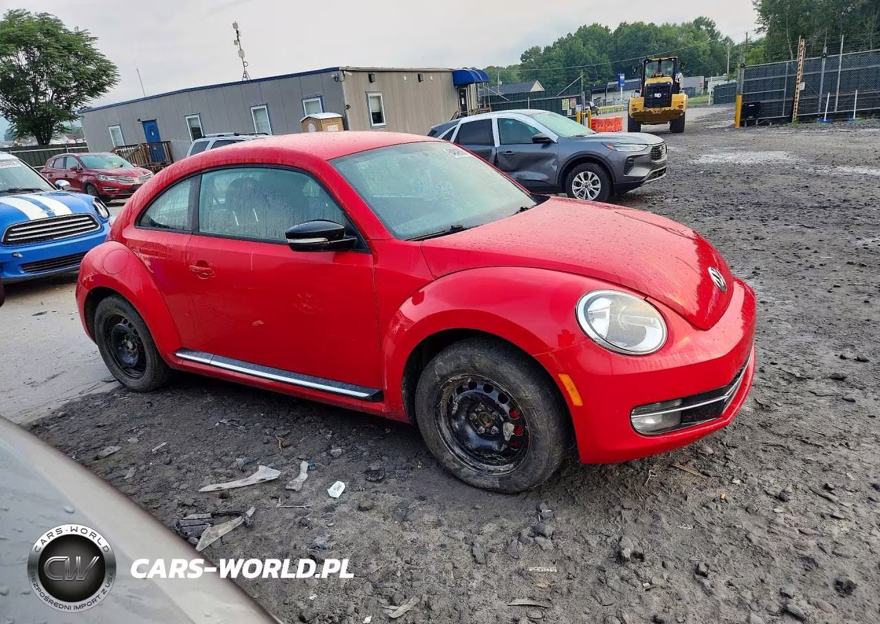 2013 Volkswagen Beetle Turbo VIN:3VW467ATXDM604706 - 4