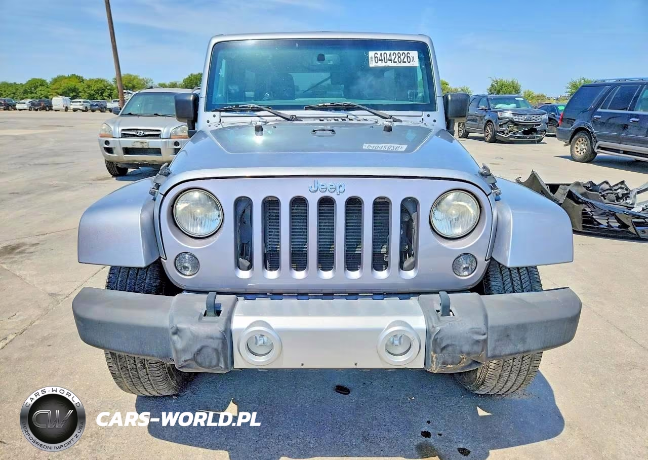 2014 Jeep Wrangler Unlimited Sahara VIN:1C4BJWEG5EL103354 - 5