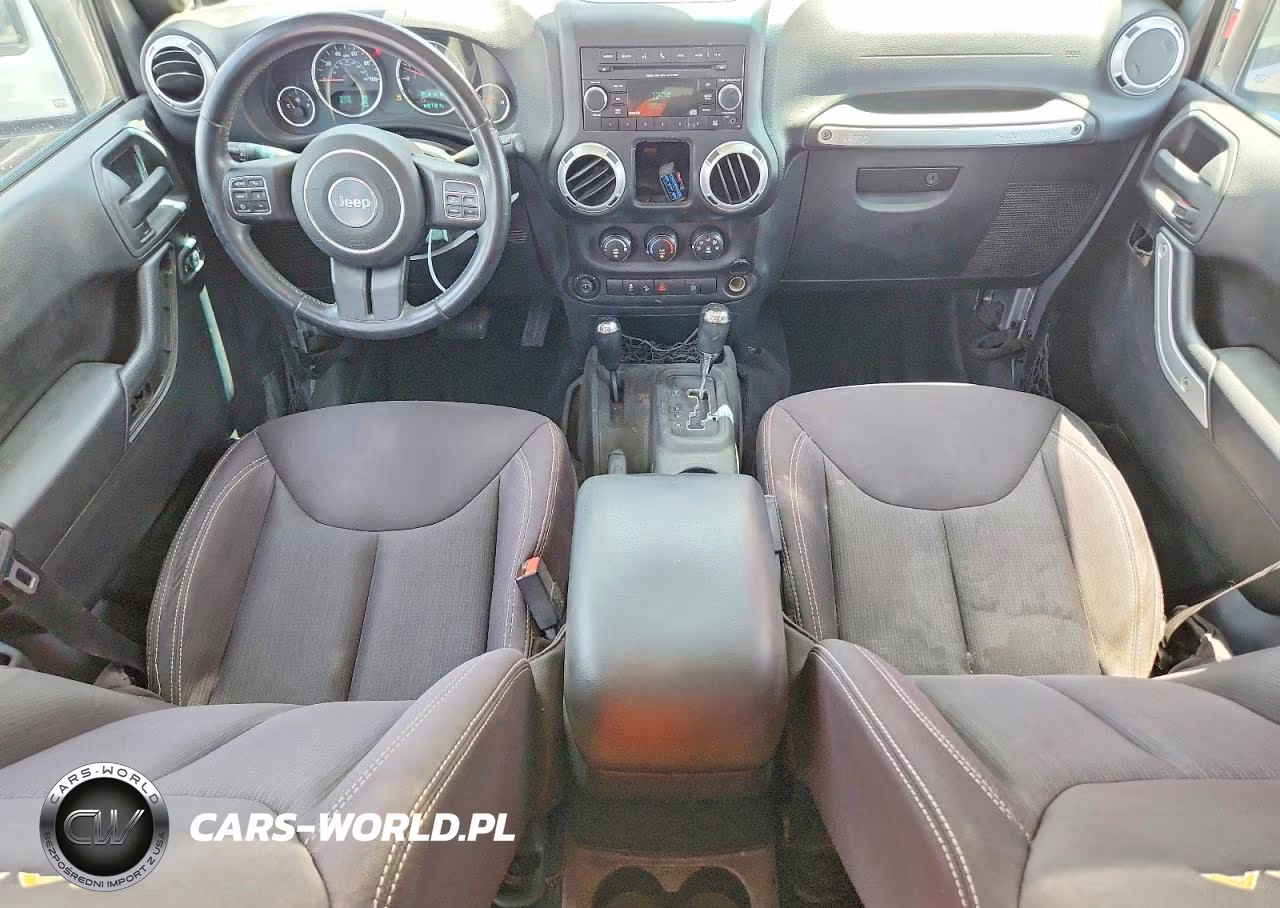 2014 Jeep Wrangler Unlimited Sahara VIN:1C4BJWEG5EL103354 - 8