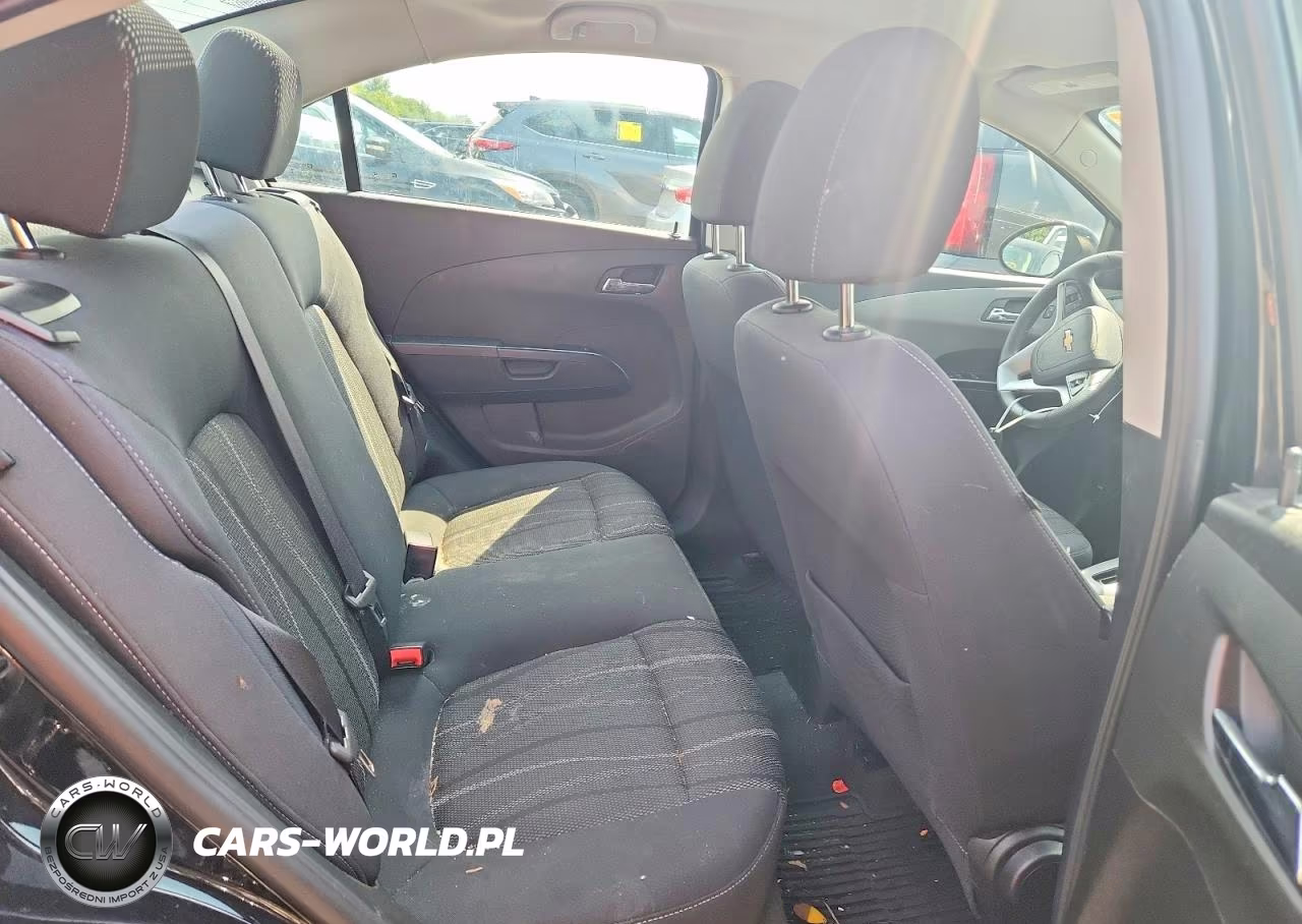 2019 Chevrolet Sonic Lt VIN:1G1JD5SB5K4126511 - 10