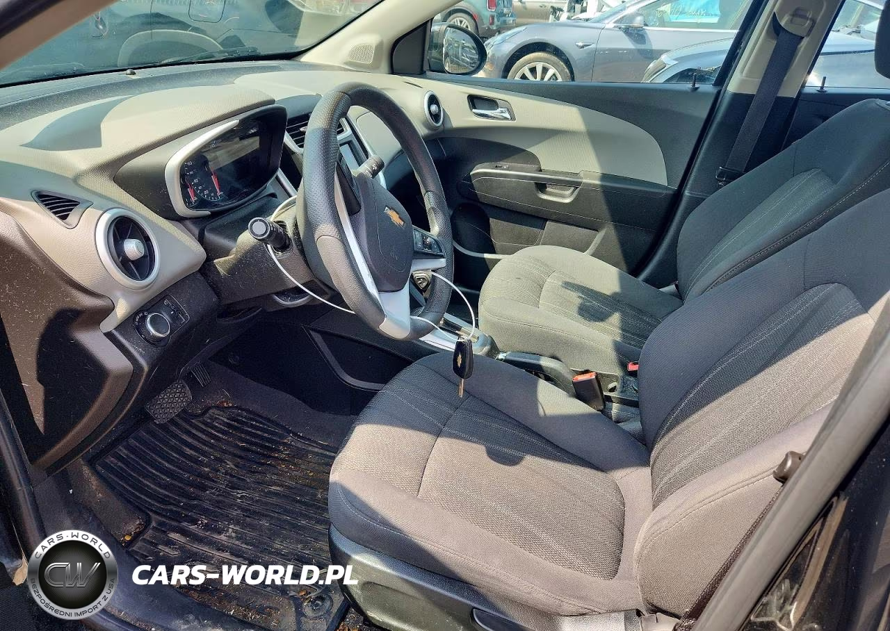 2019 Chevrolet Sonic Lt VIN:1G1JD5SB5K4126511 - 7