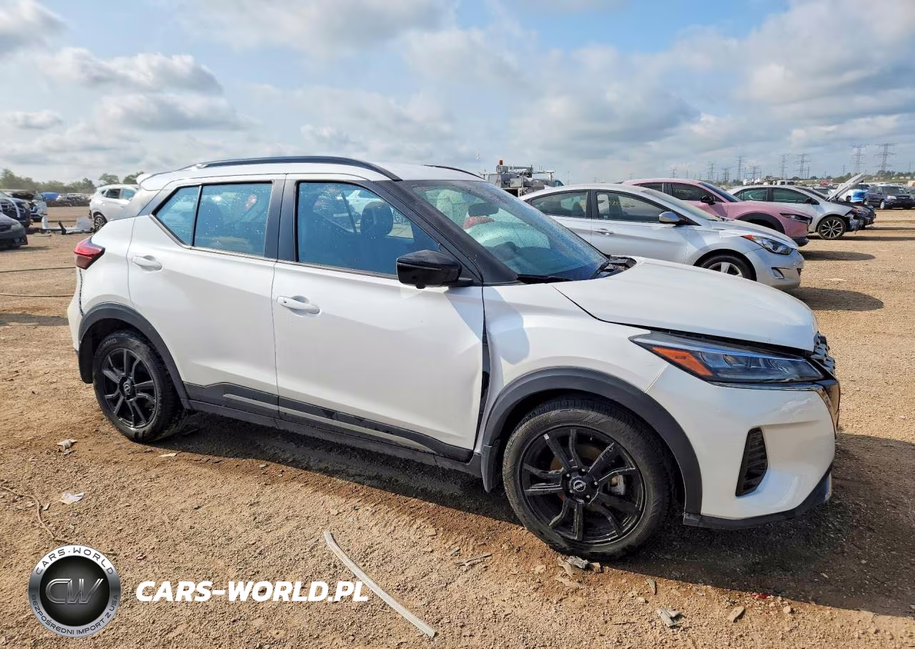 2024 Nissan Kicks Sr VIN:3N1CP5DVXRL571154 - 4