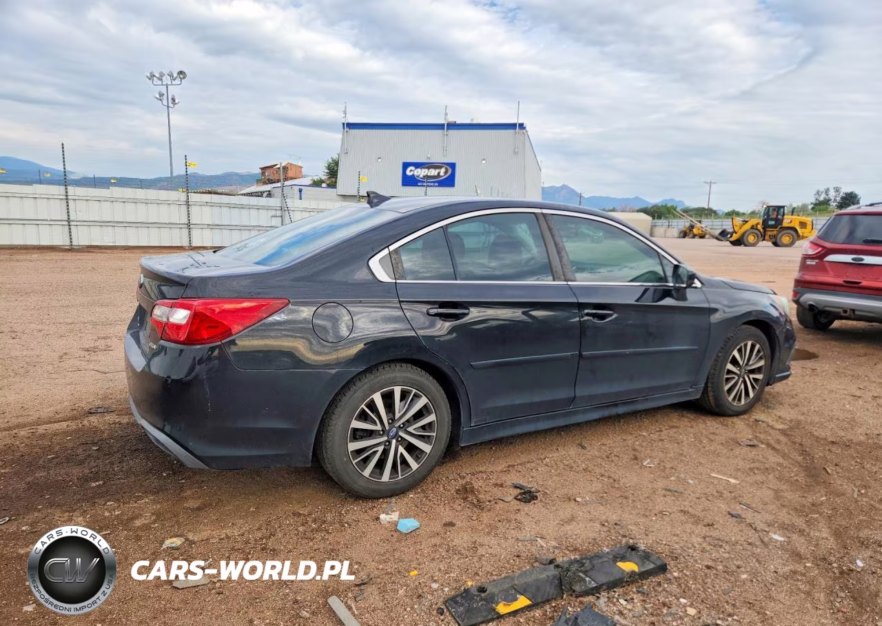 2018 Subaru Legacy 2.5I Premium VIN:4S3BNAD63J3016711 - 3