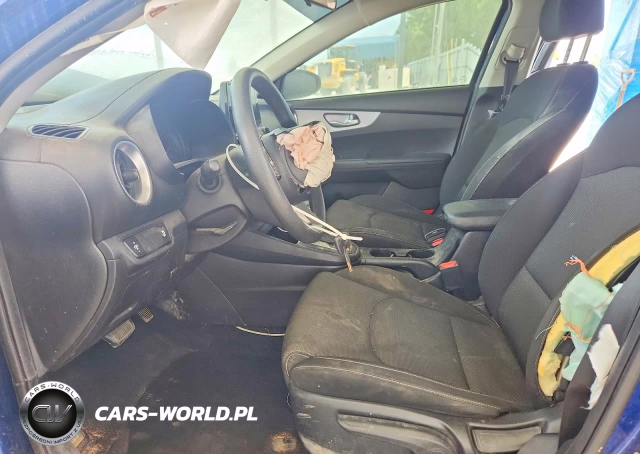 2023 Kia Forte Lxs VIN:3KPF24AD9PE569881 - 7