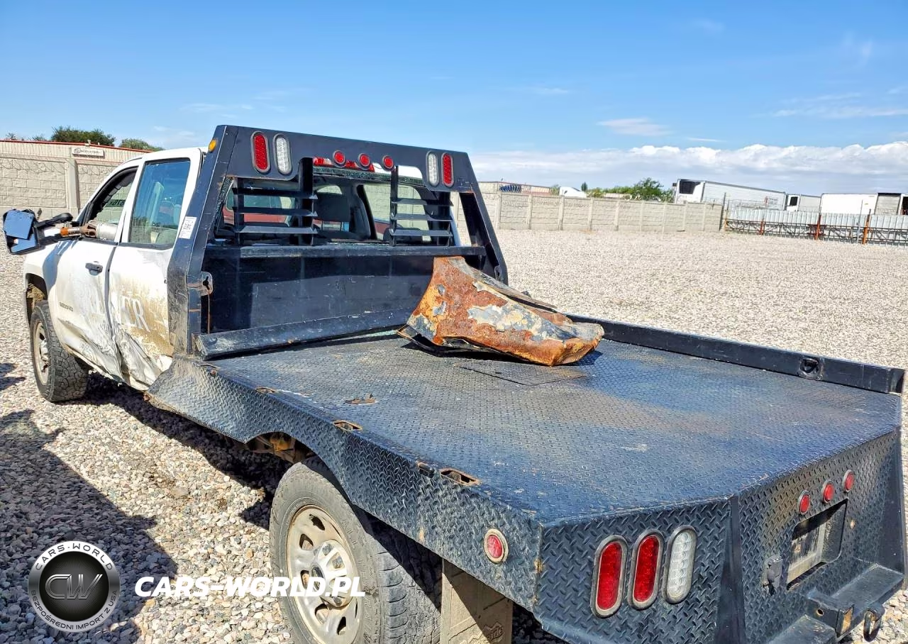 2018 Chevrolet Silverado K2500 Heavy Duty VIN:1GB1KUEY0JF241368 - 2